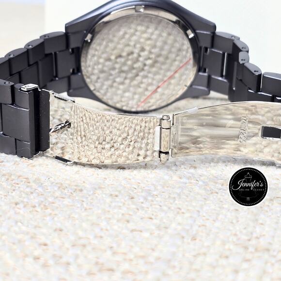 Michael Kors Women's MK4506 Slim Runway Grey-Tone Lightweight Watch - Picture 4 of 8